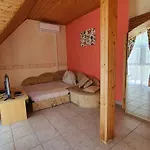 Two-bedroom Near 3 *