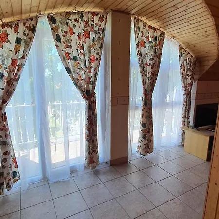 Two-bedroom Near 3 דירה *