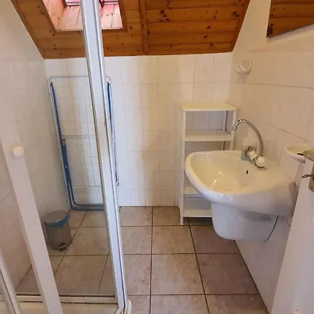Two-bedroom Near 3 דירה