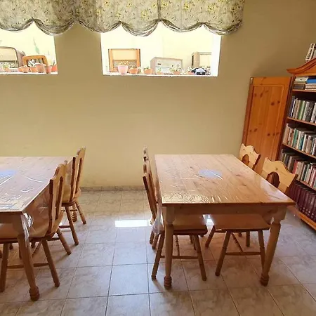 Two-bedroom Near 3 Lägenhet Siófok