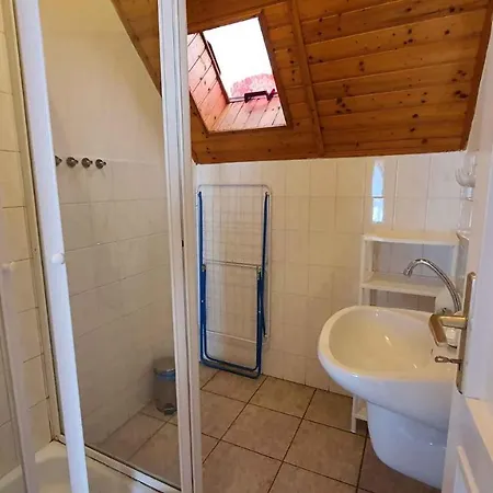 Two-bedroom Near 3 שיופוק
