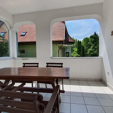 Lägenhet Two-bedroom Near 3